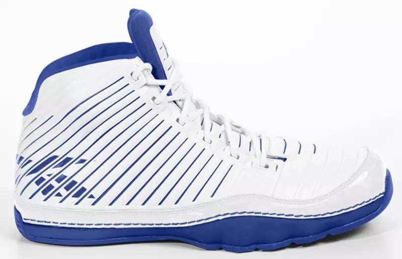 Reebok Question历代鞋款_战神艾弗森签名鞋回顾_锐步蓝球鞋