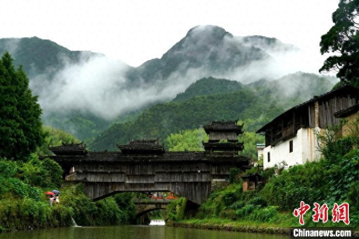 木质拱桥模型_中国木拱廊桥建造技艺_木拱桥非遗保护现状