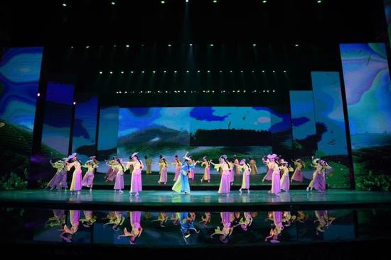 大型原创情景剧《那山那水那乡愁》