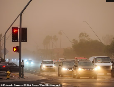 亚利桑那菲尼克斯沙尘暴_凤凰城美国沙尘暴_季风沙尘墙袭击凤凰城