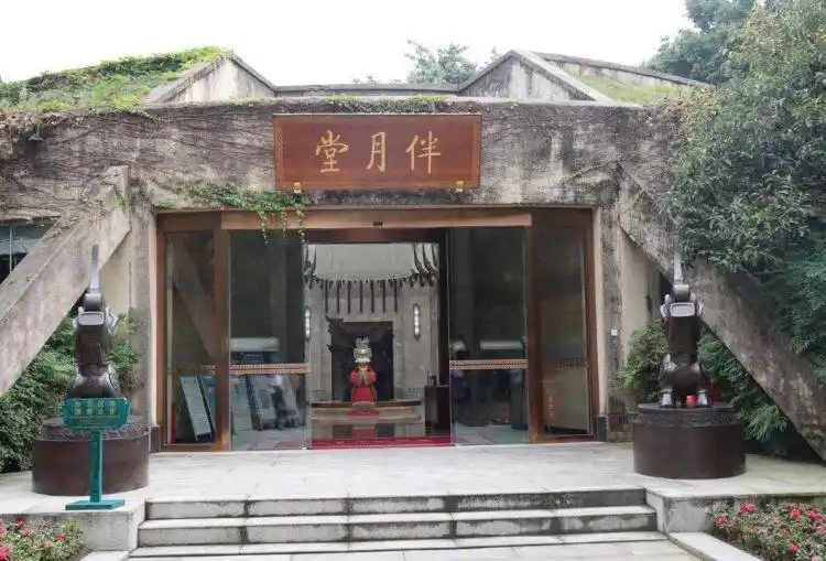 三星堆博物馆文创产品开发_三星堆文化产业城_三星堆文化活化利用产业链