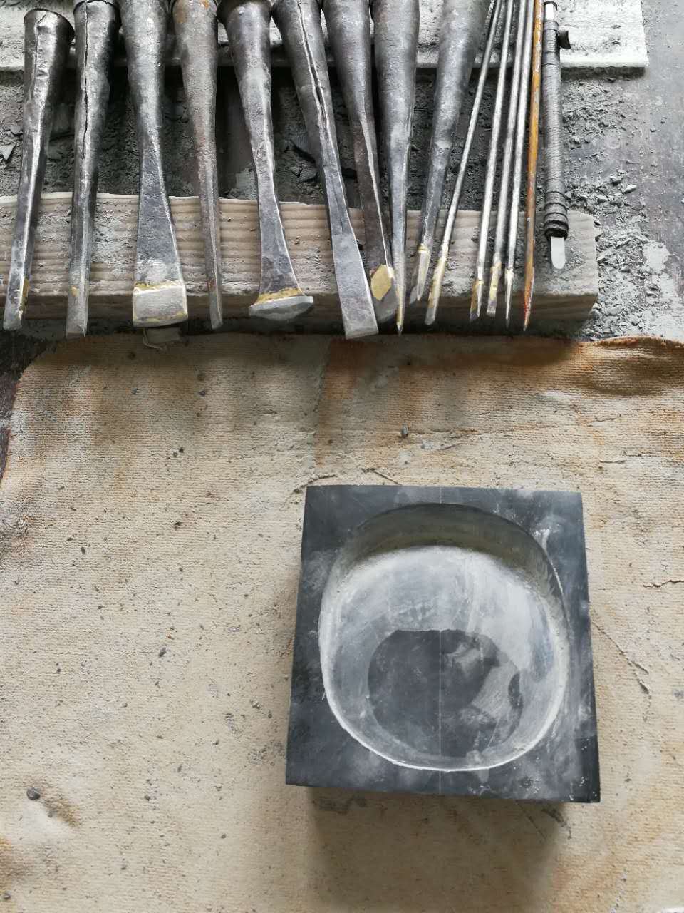 宋砚制作工艺_端砚的产地是哪里?_宋砚收藏家戴云江