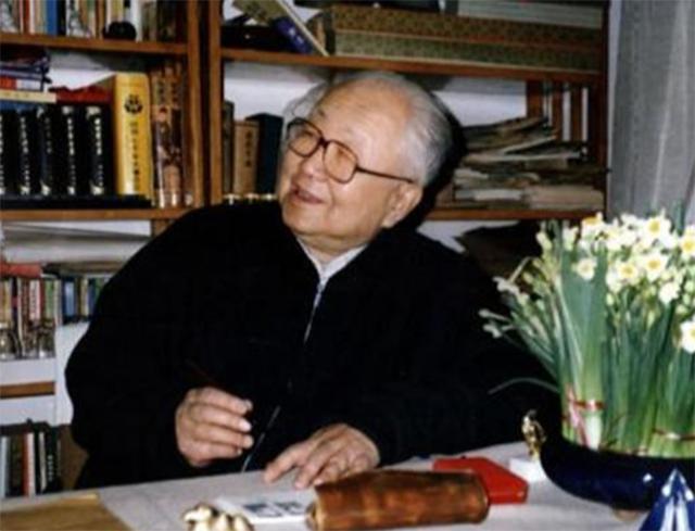 文房四宝砚台鉴赏_启功砚台选择_端砚的产地是哪里?