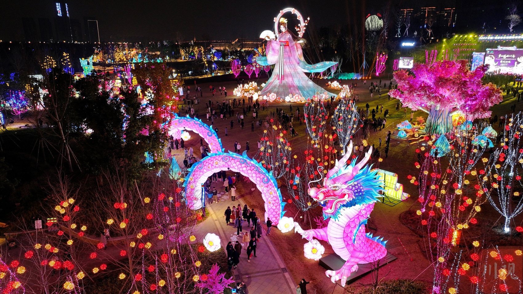 成都灯会_成都东安湖国际旅游度假区灯会_成都东安湖灯会