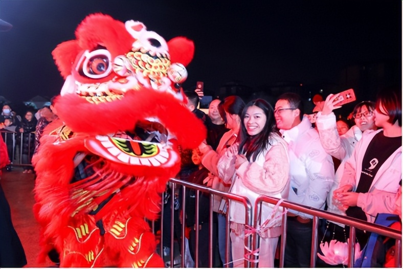 成都国际熊猫灯会_成都灯会_成都灯会体验