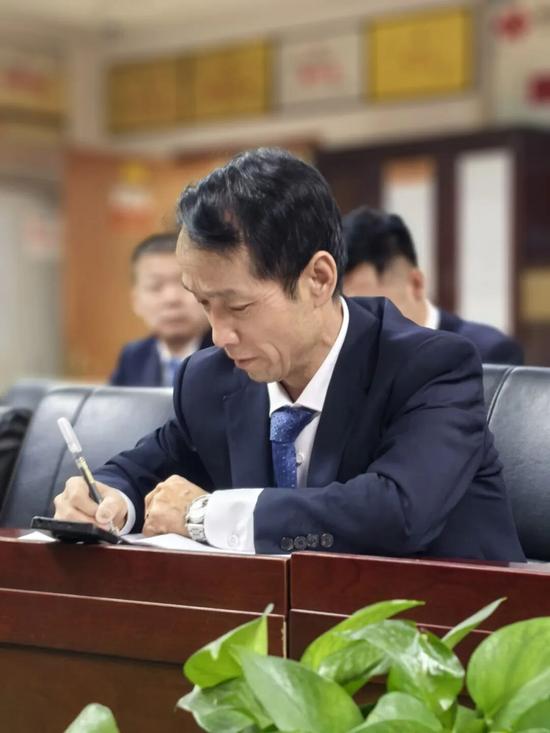 神东情故事征集_白维东煤矿工作经历_煤矿安全稿件