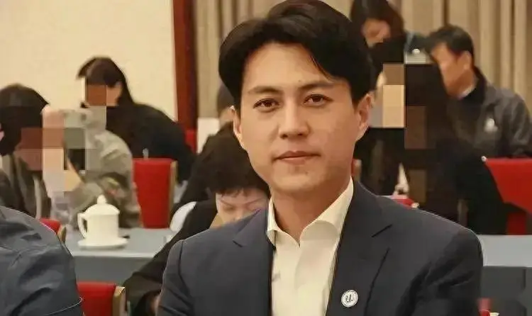 靳东大妈_靳东为什么要说你大爷_大爷靳东说要娶老婆