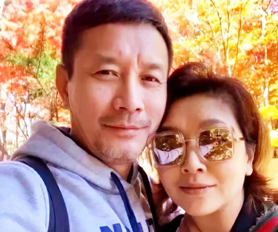 江珊再婚对象是谁_田小洁 江珊 演员爱情故事