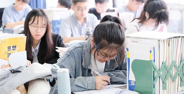八年级上册英语人教版_电子课本 八年级上册英语冀教版 电子课本使用方法