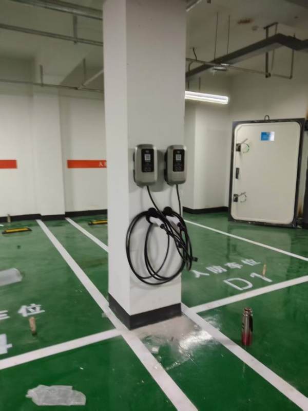 亚充新能源充电桩合作费用_亚充新能源充电桩设备价格_新能源汽车充电桩
