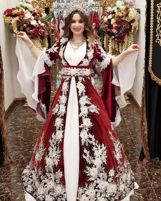 晚礼服发型 新娘_各国新娘传统服饰_不同国家婚服特色