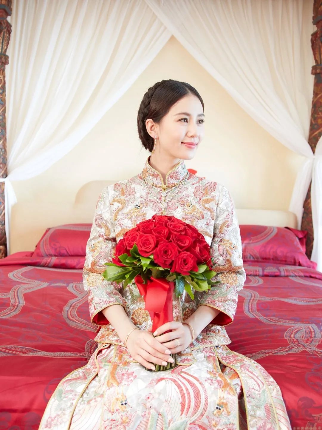 各国新娘传统服饰_不同国家婚服特色_晚礼服发型 新娘