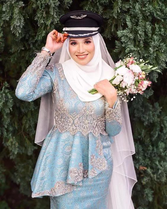各国新娘传统服饰_晚礼服发型 新娘_不同国家婚服特色