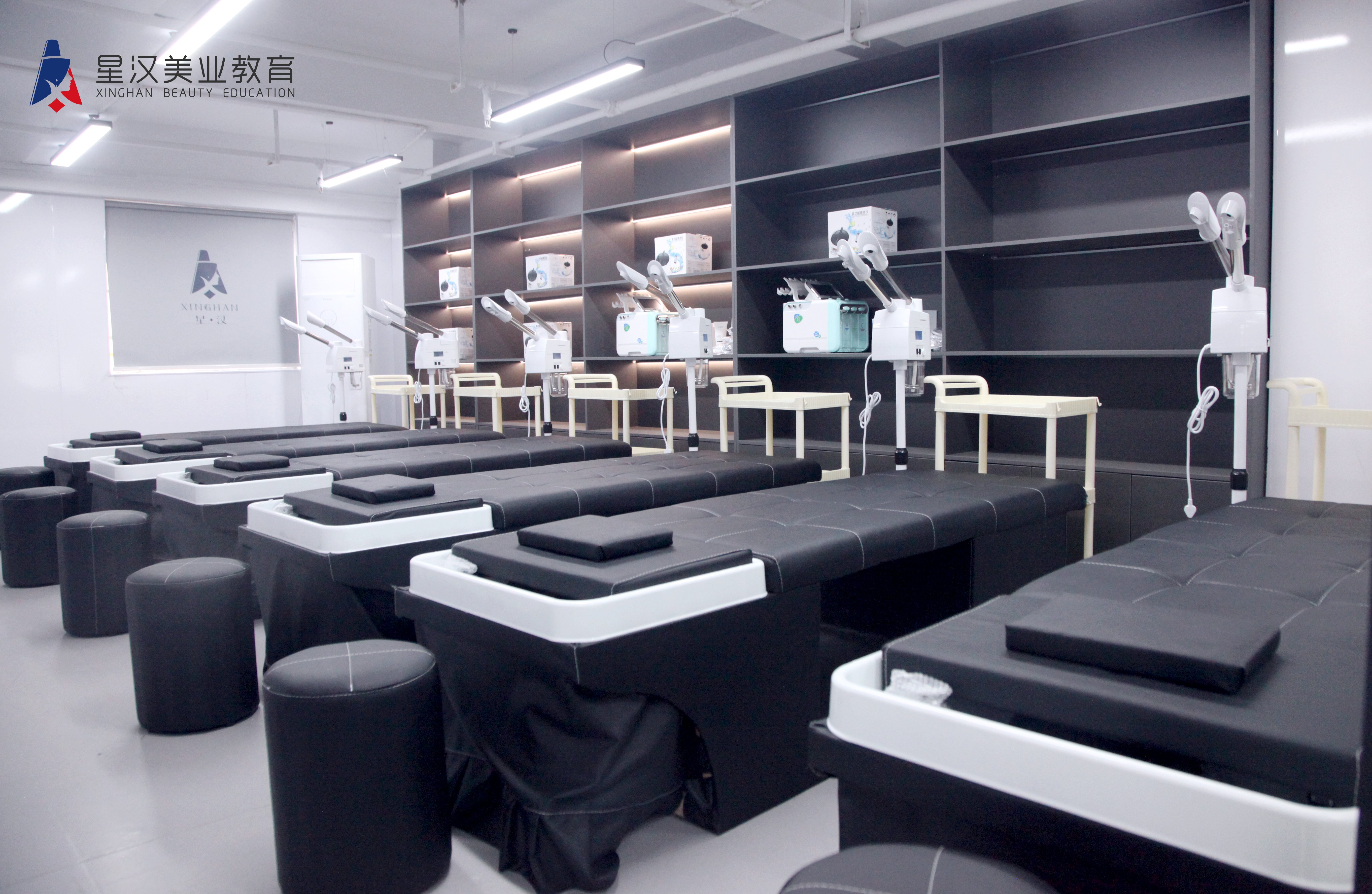 星汉美业教育口碑_长沙美业培训排名_全国美发学校最新排名