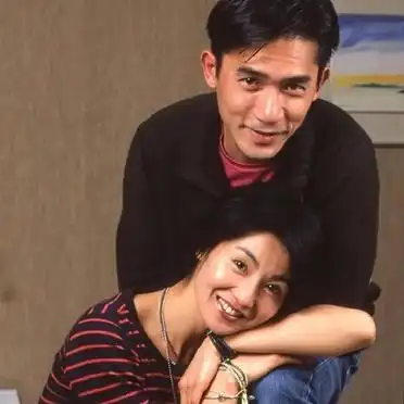 张曼玉梁朝伟错过深情_梁朝伟刘嘉玲婚姻智慧_梁朝伟与刘嘉玲的婚礼