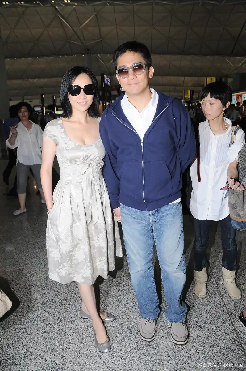 刘嘉玲梁朝伟街拍_梁朝伟刘嘉玲婚姻故事_梁朝伟与刘嘉玲的婚礼
