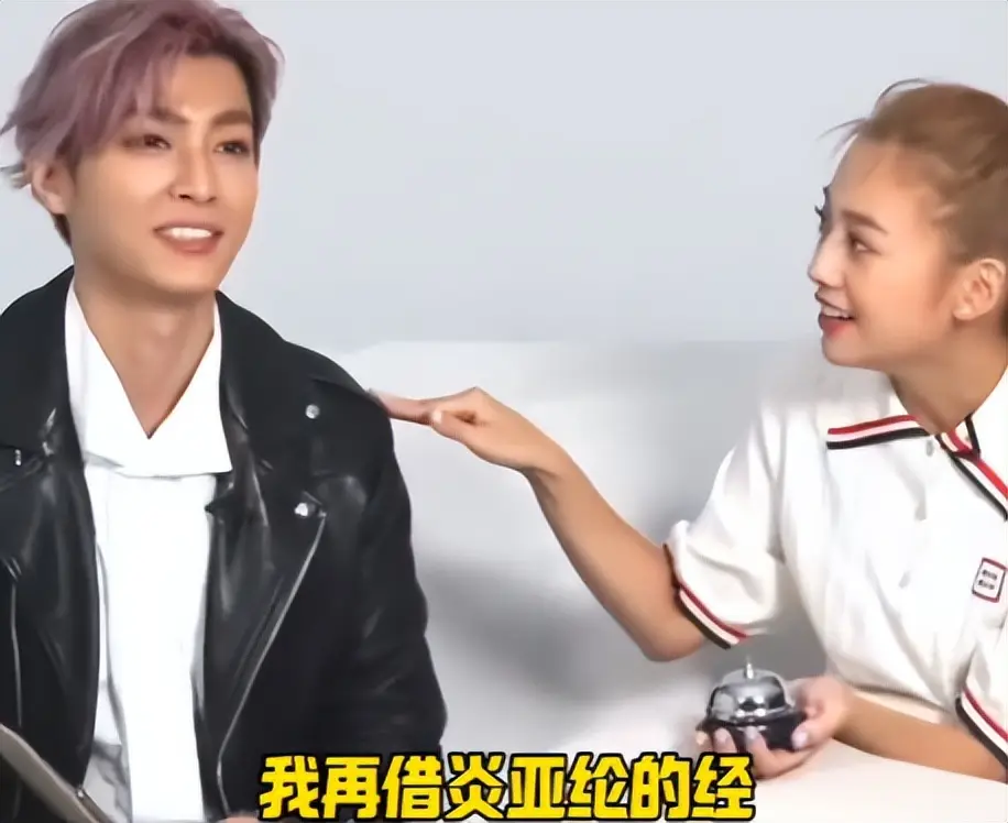 吴映洁戴向宇亲密照_吴映洁炎亚纶借精生子_鬼鬼炎亚纶关系史
