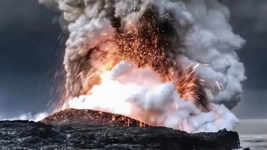海底火山生态系统_水的压力不足以抵消火山口的喷发力量_海底火山为何不被大海的水灭火