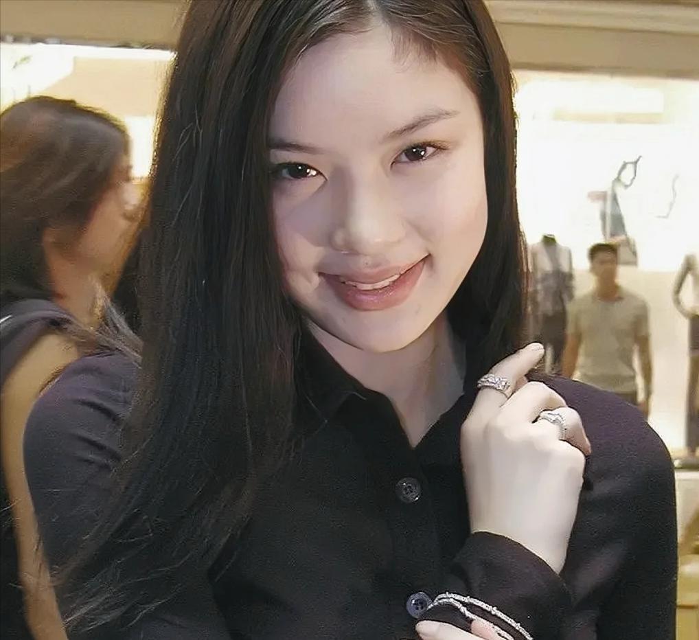 乐基儿近况_乐基儿离婚后生活_黎明和乐基儿图片