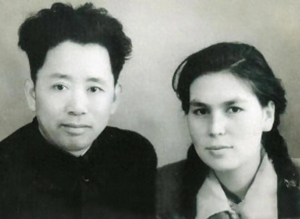 刘亚楼子女_刘亚楼上将葬礼规格_刘亚楼担任空军司令背景故事