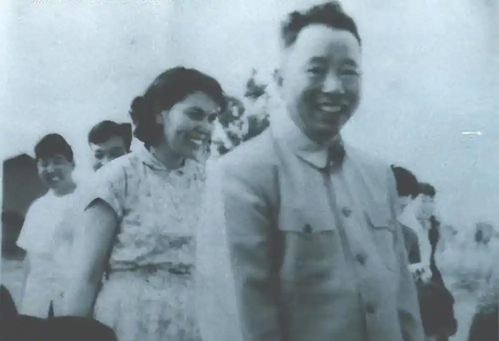 刘亚楼子女_刘亚楼上将葬礼规格_刘亚楼担任空军司令背景故事