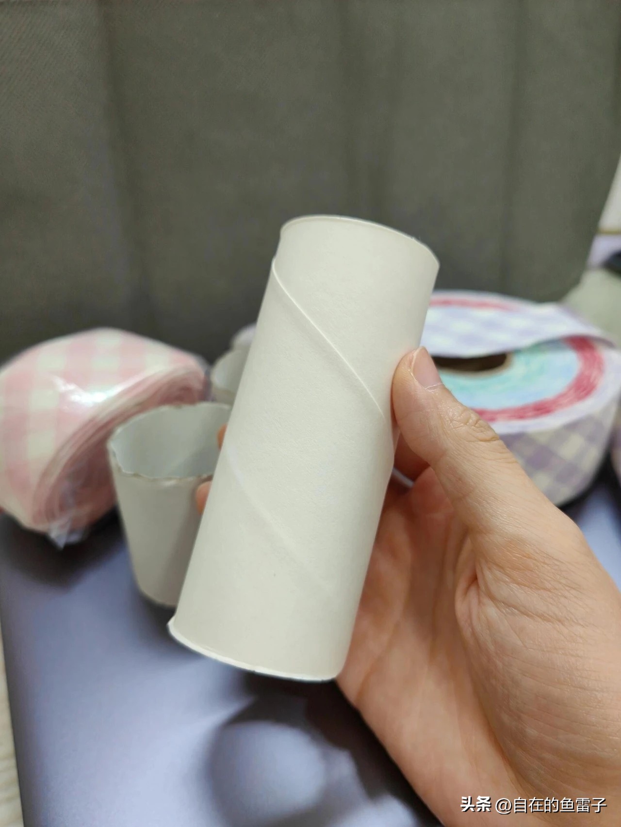 自制收纳鞋子好方法图片_旧T恤二次利用_废旧塑料瓶收纳
