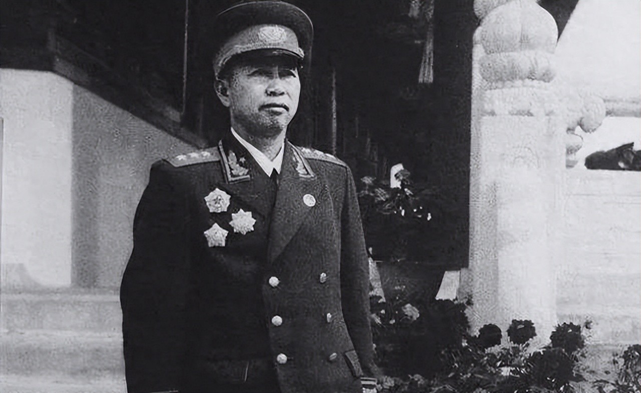 1955年开国上将礼服照片_开国上将 军种建设 联合指挥
