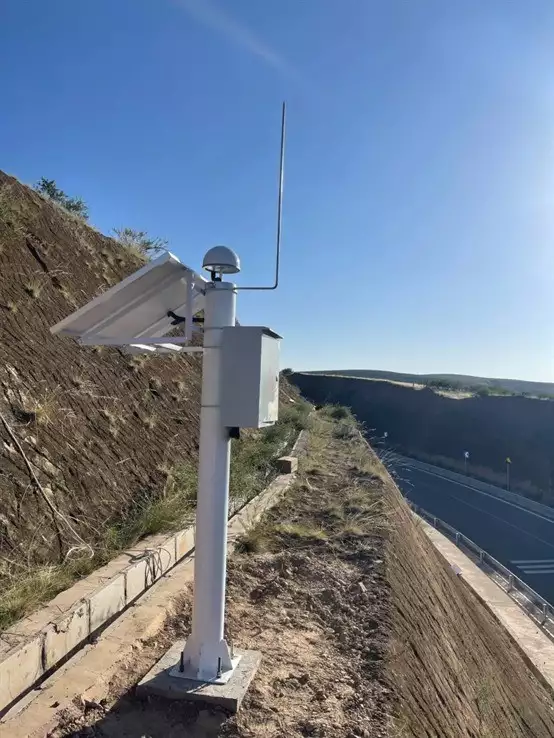 司南导航边坡监测_公路边坡监测系统_在线指南针定位