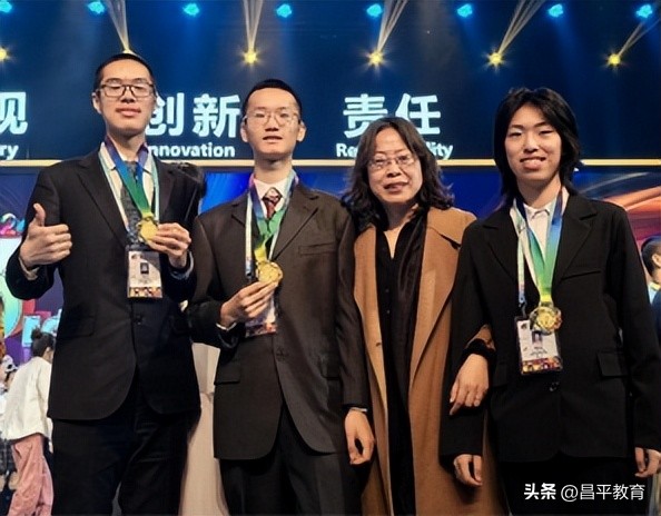 昌平二中分校_北京市昌平区第二中学人工智能教育基地_北京市示范性高中人工智能教育课程体系