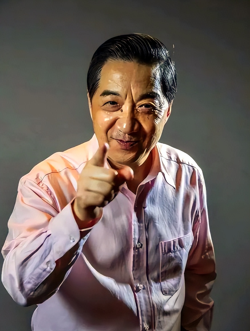 美国霸权衰落_张召忠说不与262合作了_张召忠预言应验
