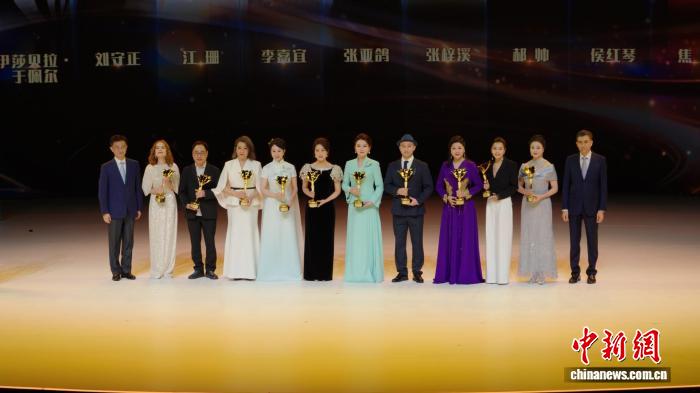 白玉兰奖获奖名单揭晓_第34届上海白玉兰戏剧表演艺术奖 伊莎贝拉·于佩尔 获奖感言