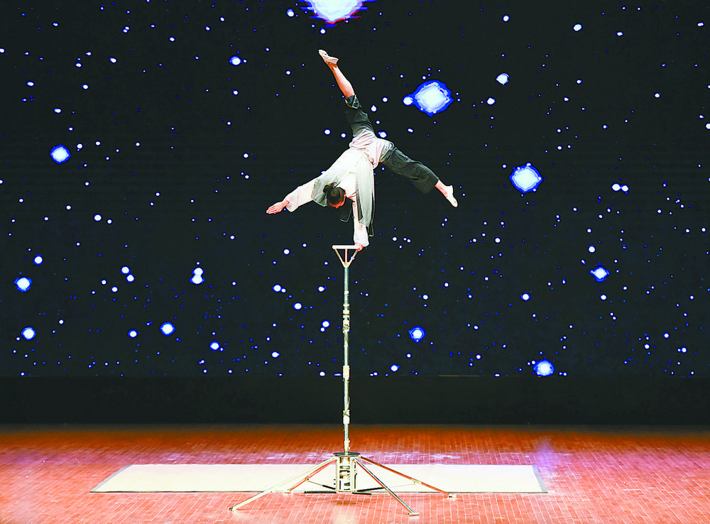 廊坊月来月有戏精品演出年 盛世欢歌杂技魔术专场 吴桥杂技表演_大型杂技