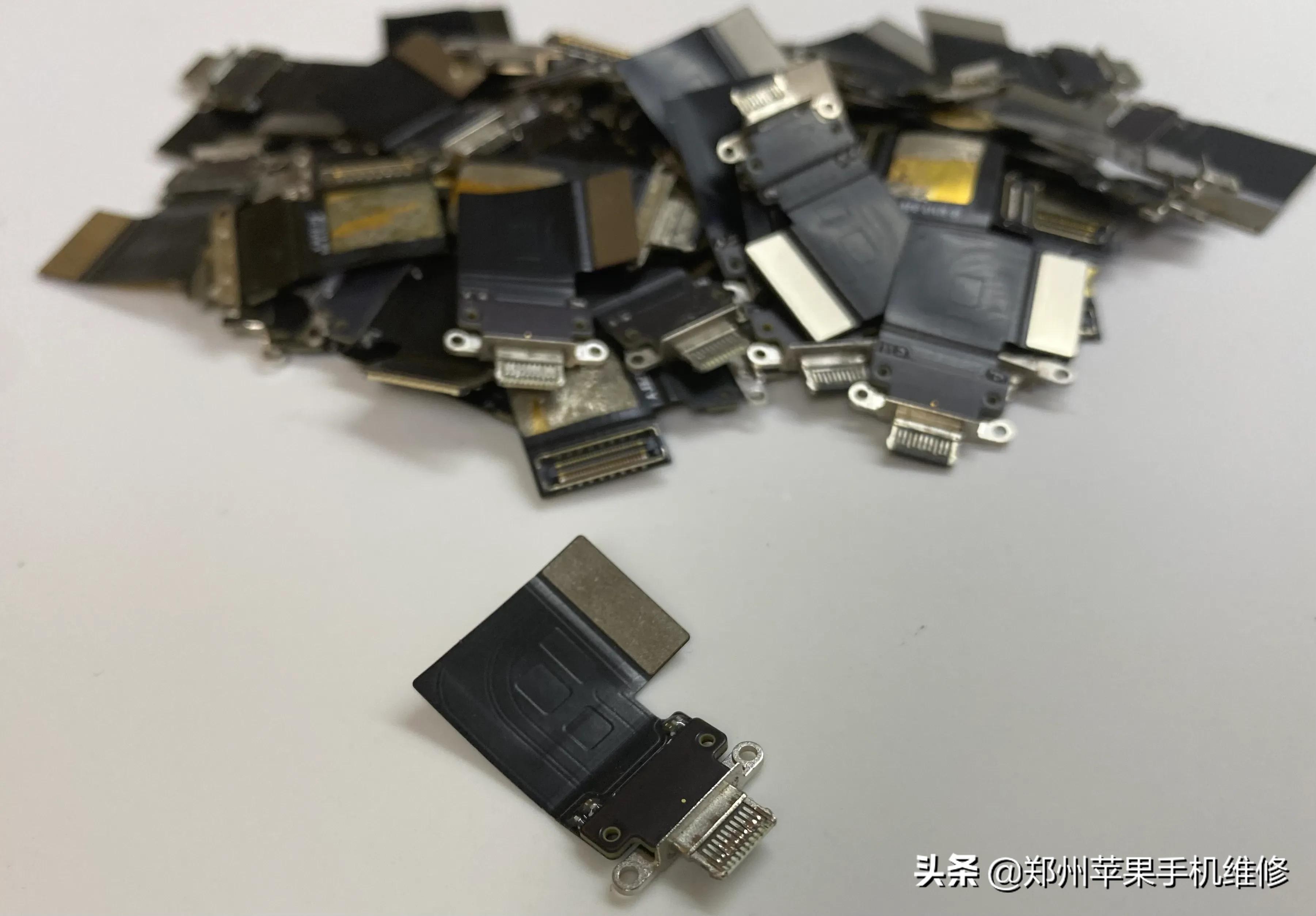 ipadpro2020款后壳型号维修_ipadpro2018款后壳型号维修_ipad3主板图