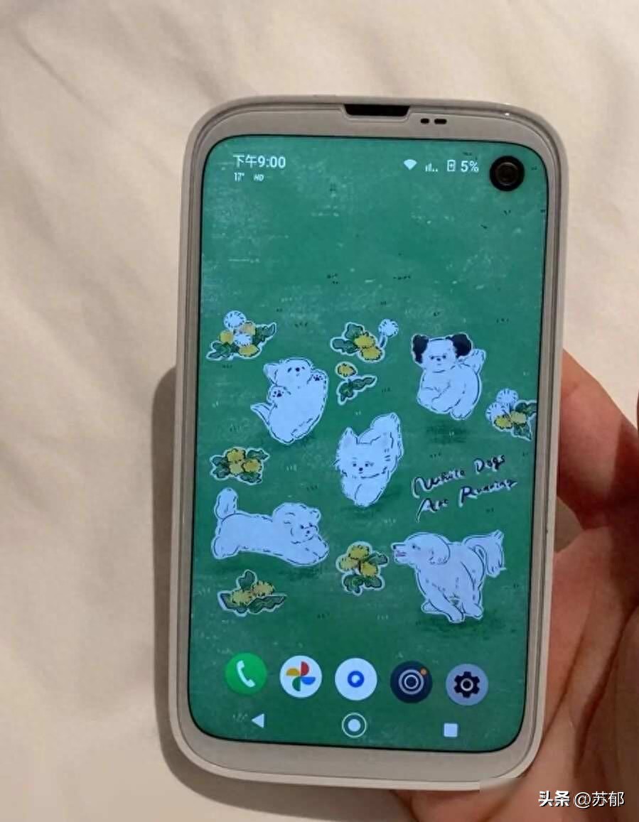 京瓷太阳能手机_巴慕达手机 不寻常外形_Balmuda Phone 设计理念
