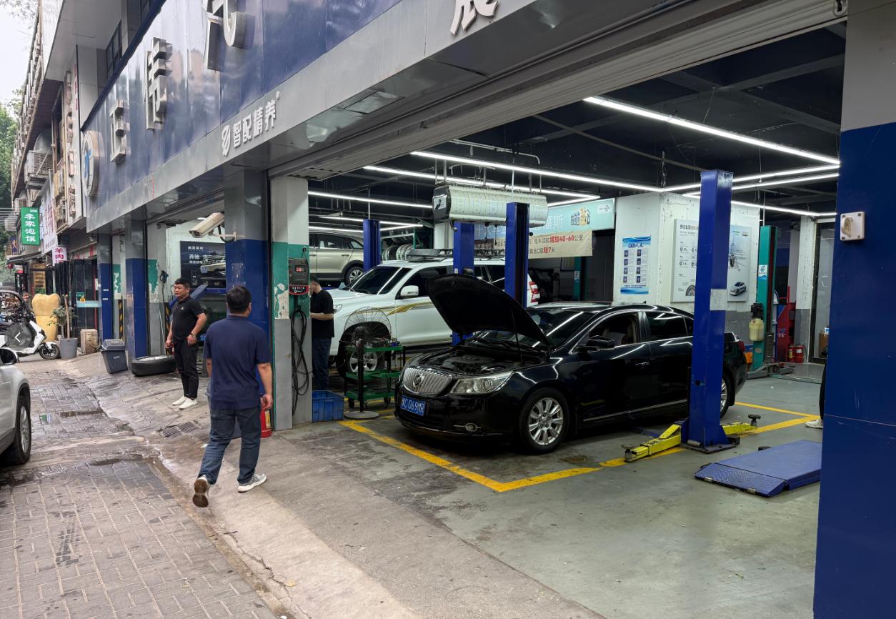 洛阳正伟汽修展览路店_洛阳中高端汽车维修服务_高端车维修